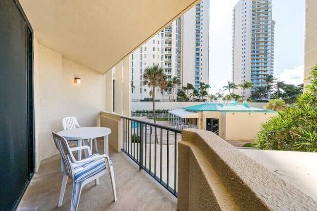 Building Photo - 2800 N Ocean Dr