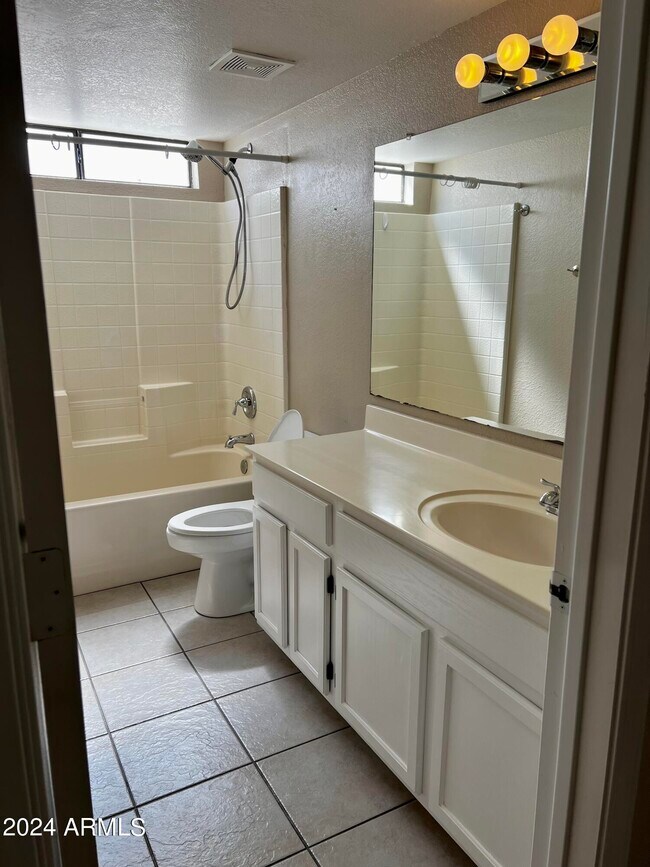 Building Photo - 4643 N 99th Dr