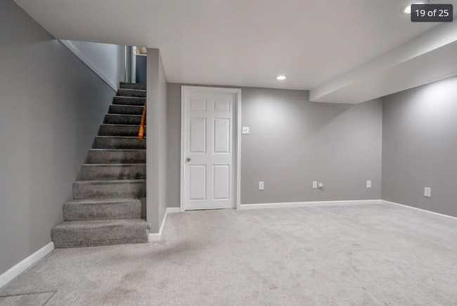 Building Photo - 3 Bedroom Rehabbed Home