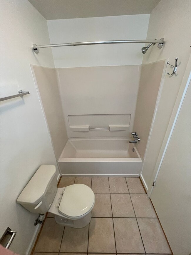 Building Photo - 2 Bedroom/1 Bath in Brookland