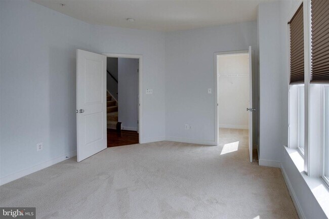 Building Photo - 4171 Rush St