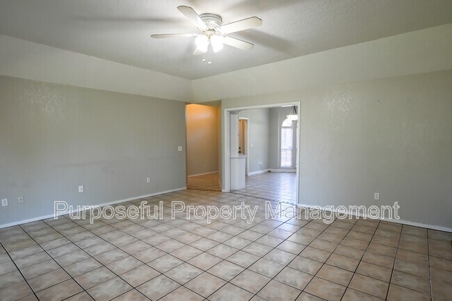 Building Photo - 1121 SW 99th Terrace