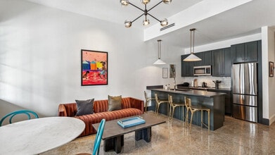 Building Photo - 310 N Rampart St