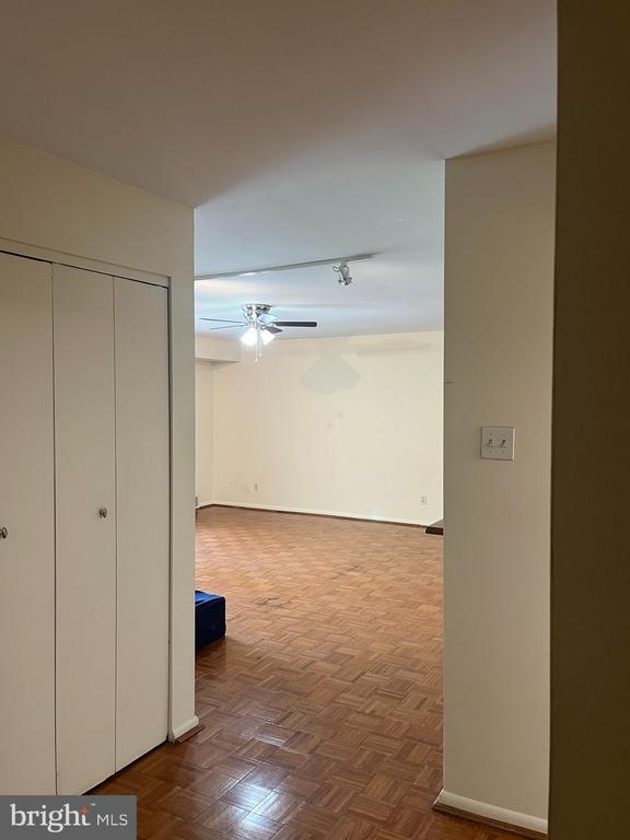 Building Photo - 35 Drummers Ln