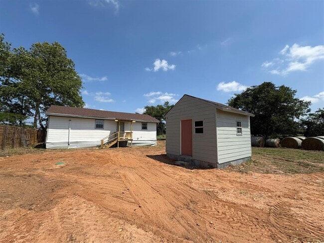 Building Photo - 127 Clearview Dr