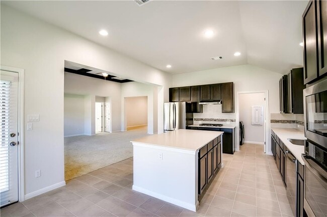 Building Photo - 2425 Choctaw Pl