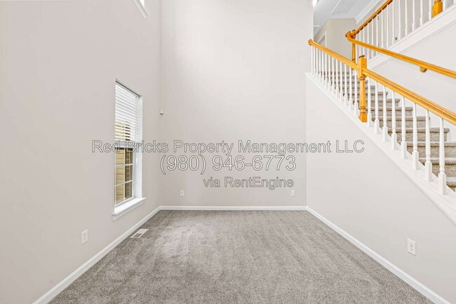 Building Photo - 10613 Bere Island Dr