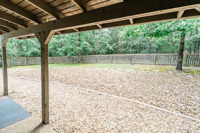 Building Photo - 3 Bed, 2 bath, in Hot Springs Village