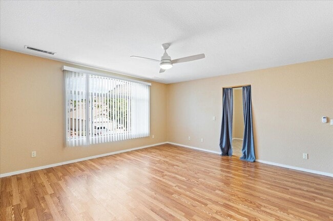 Building Photo - 6349 W Desert Hollow Dr