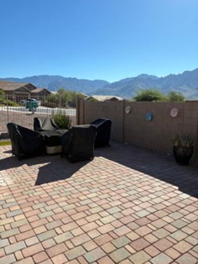 Building Photo - STUNNING NEWER HOME- GATED