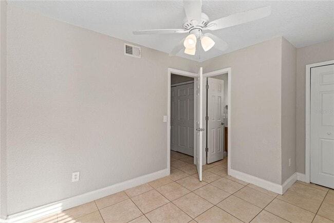 Building Photo - 210 N East St