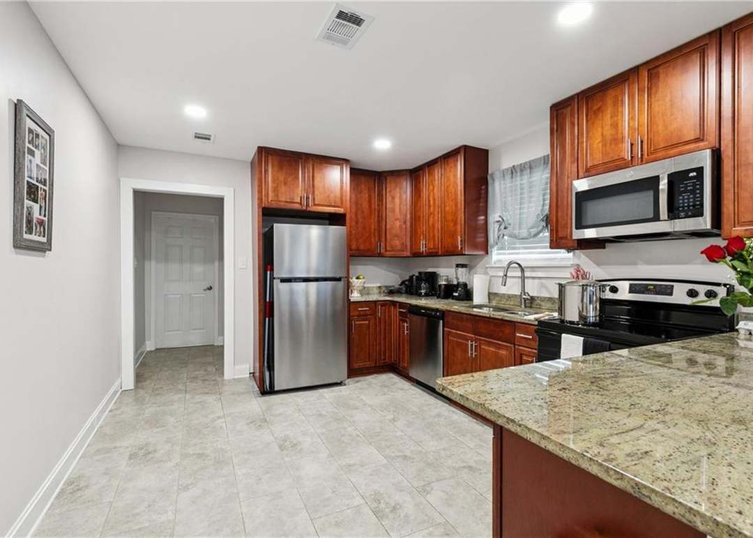 Building Photo - 413 Avenue J