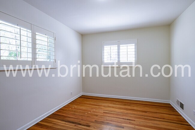 Building Photo - 30 W 1100 S