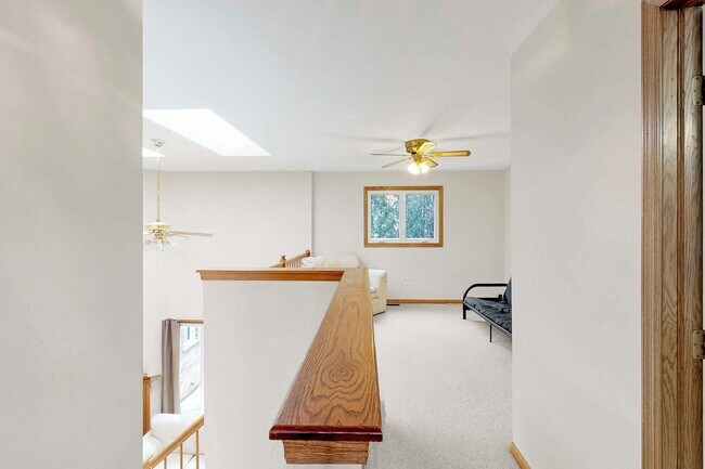 Building Photo - Cambridge Dr. Mokena
