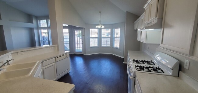 Building Photo - 132 Brookshore Dr