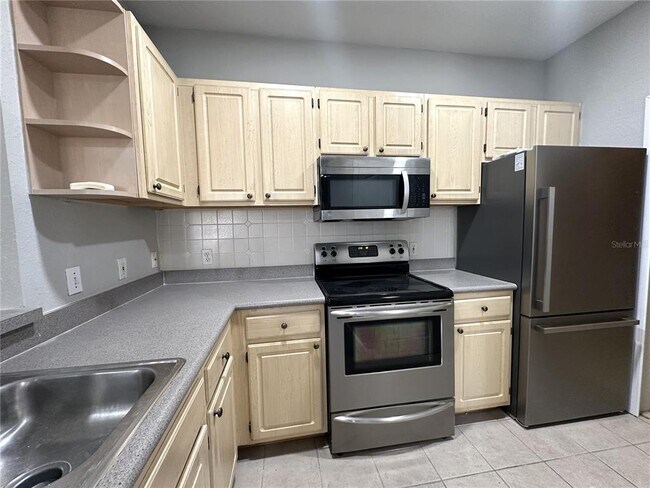 Building Photo - 1150 Lake Shadow Cir