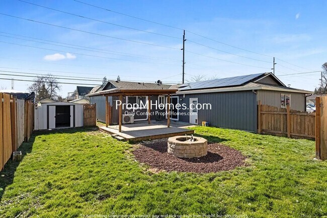 Building Photo - Updated Two Bedroom Home in Lafayette!