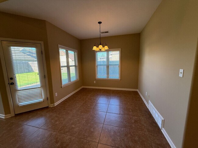 Building Photo - BEAUTIFUL SPACIOUS HOME IN BARTLETT