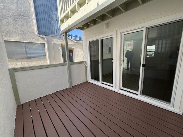 Building Photo - 641 Loma Dr