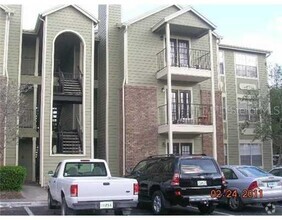 Building Photo - 2550 N Alafaya Trail
