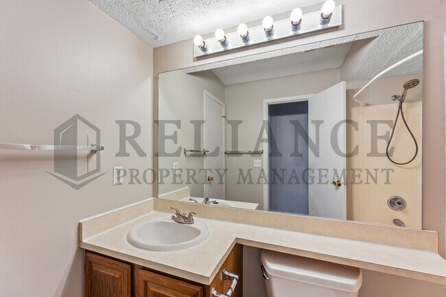 Building Photo - 1837 S Stacey St
