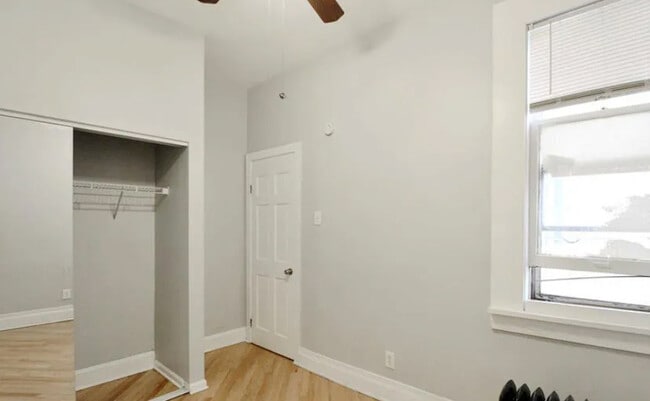Building Photo - 2941 W Belmont Ave