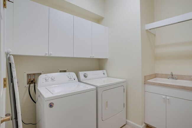 Building Photo - 5557 Whispering Willow Way