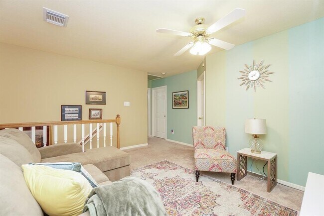 Building Photo - 210 Rolling Plains Dr