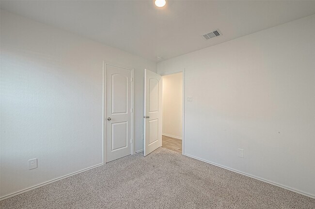 Building Photo - 5306 Auburn Gardens Ct