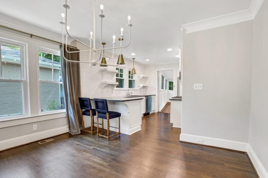 Building Photo - 2215 Fairhaven Cir NE