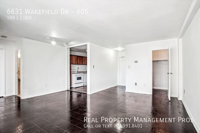 Building Photo - 6631 Wakefield Dr