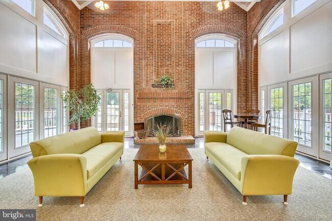 Building Photo - 5821 Inman Park Cir