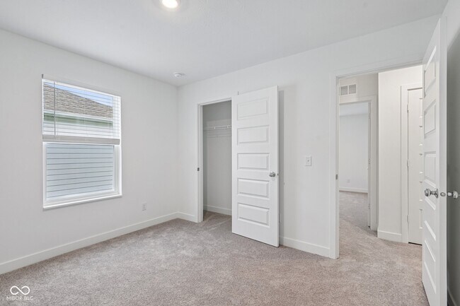 Building Photo - 15274 Farrington Rd