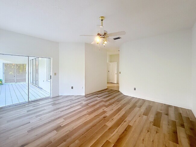 Building Photo - 9122 Rockrose Dr