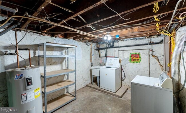 Building Photo - 220 Railroad Ave