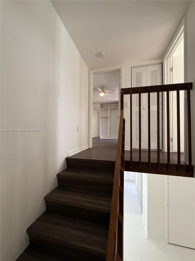Building Photo - 738 Mill Valley Pl