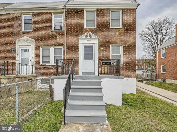 Building Photo - 3744 Elmley Ave