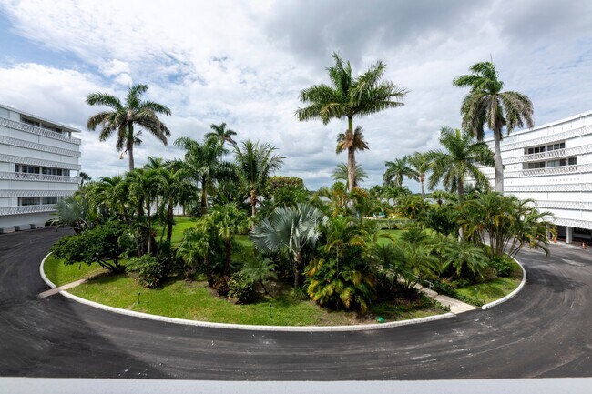 Building Photo - 2505 S Ocean Blvd