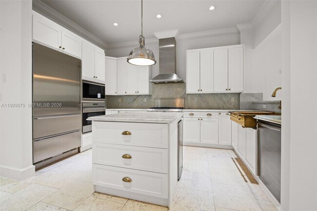 Building Photo - 530 Valencia Ave