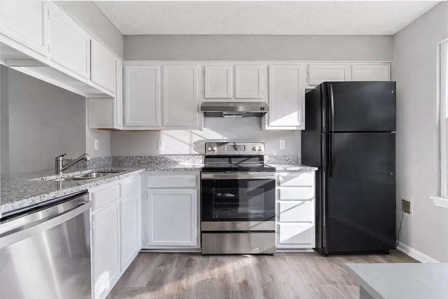 Building Photo - Room in Townhome on Lex Dr