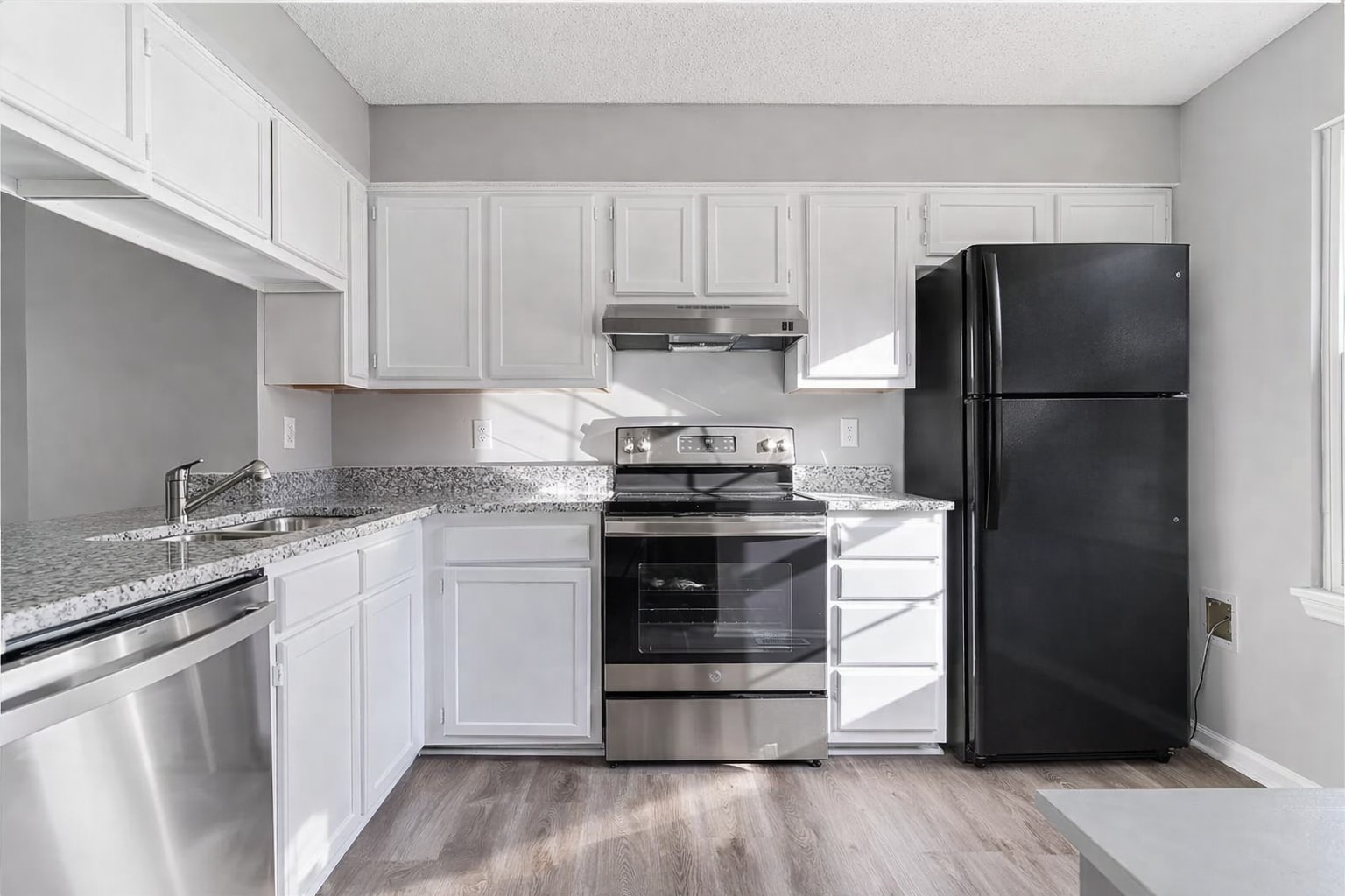 Building Photo - Room in Townhome on Lex Dr