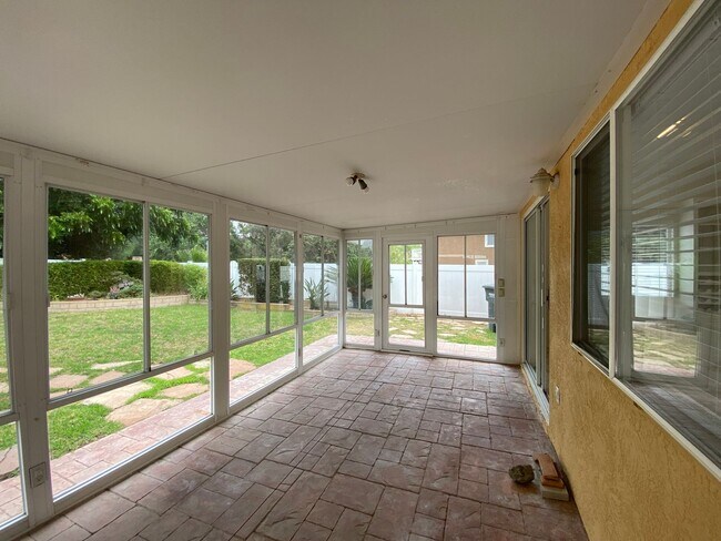Building Photo - Spacious 3 Bedroom, 2 Bath located in Treasures of Caste Creek Community!