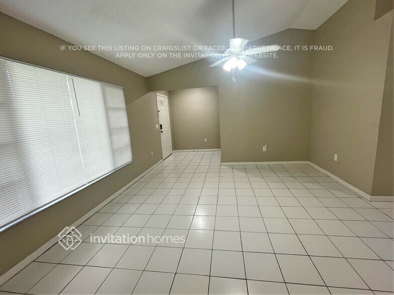 Building Photo - 385 Atwater St