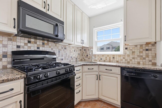 Building Photo - 1514 Marcy Pl