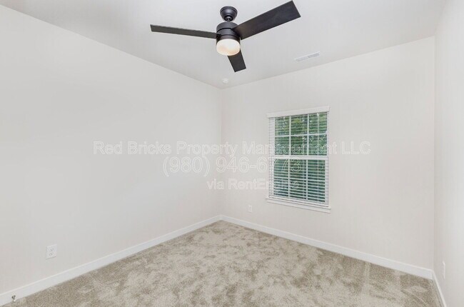 Building Photo - 306 New Gallant Dr