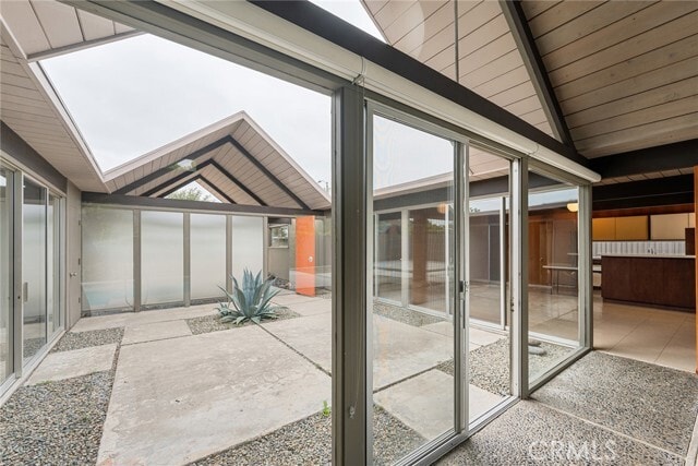 Building Photo - 5112 E Valencia Dr