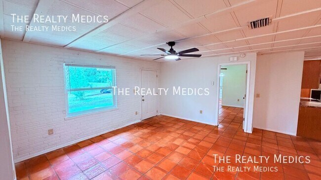 Building Photo - 31061 Lochmore Cir