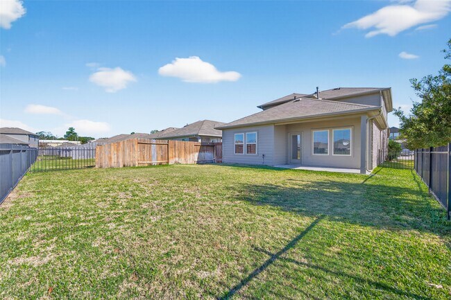 Building Photo - 14432 Sugar Pines Dr