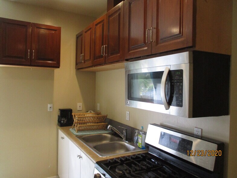 Building Photo - 4953 Campanile Dr