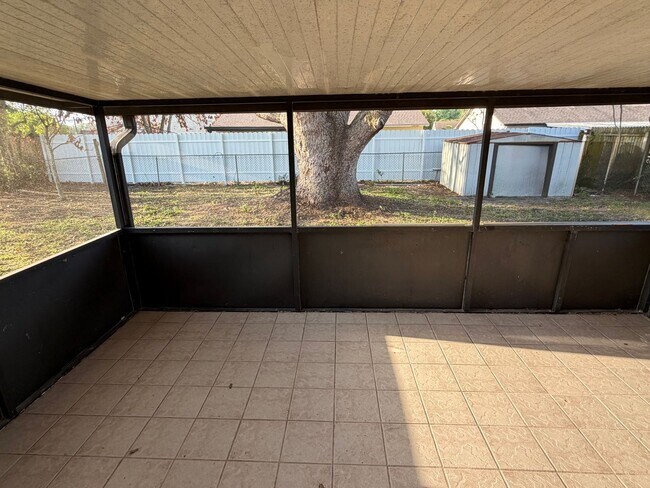 Building Photo - 2036 Las Palmas Cir